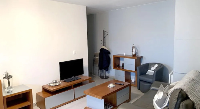 Apartment With 2 Bedrooms in Bagnolet, With Terrace and Wifi