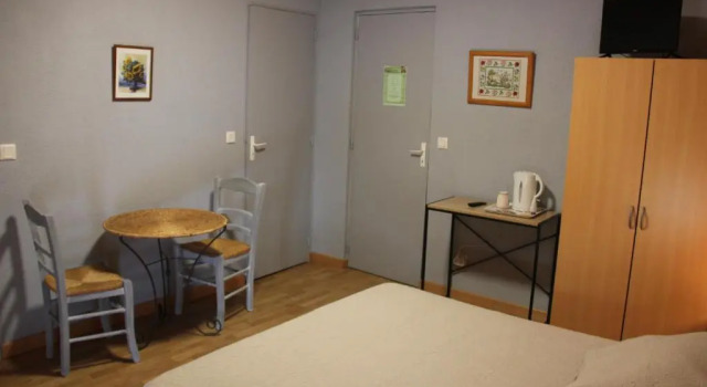 chevrerie de la huberdiere, Rezerwuj Hotel Hotele w Cotentin z parkingiem, Parking