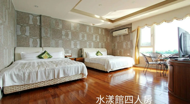 Четырёхместный номер Standard Paris Villa-Building A&B