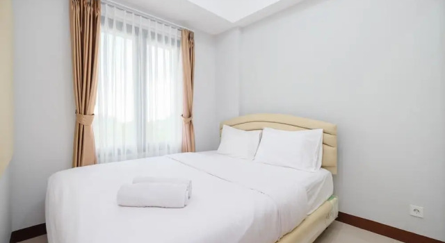 Comfort And Modern 2Br At Royal Heights Apartment