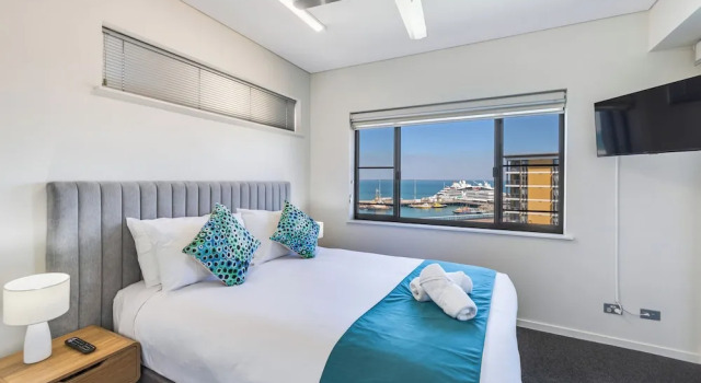 Семейные апартаменты с 3 комнатами с видом на океан Darwin Waterfront Short Stay Apartments