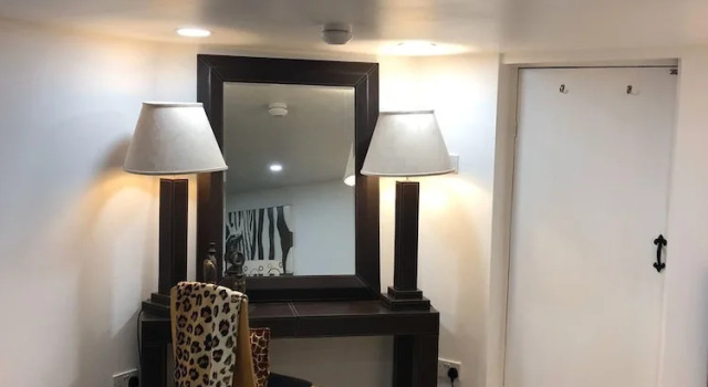 Blackpool Abode - Empress Hall African Apartment, Varaa Huoneisto Asunnot kohteessa Merseyside, Huoneisto