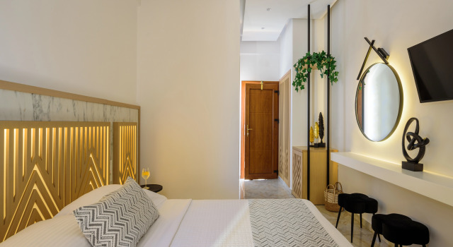 Astir Thira
