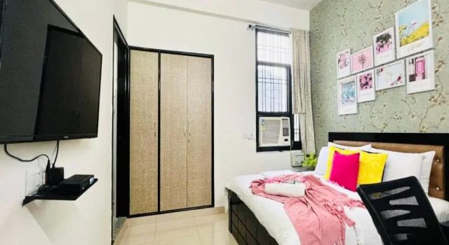 BluO 2BR Jaipur - Lift, Balcony, Parking, Terrace, Забронировать Отель Отели штата Раджастхана с парковкой, Парковка