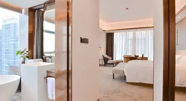 Семейный люкс Junyue International Hotel