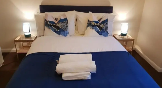 Erith Serviced Apartment, Varaa Huoneisto Asunnot kohteessa Merseyside, Huoneisto