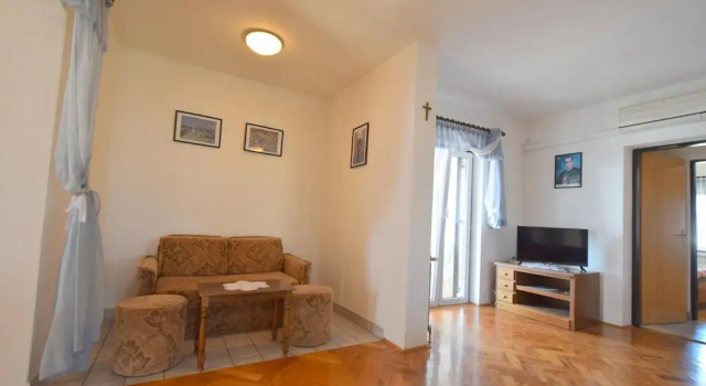 Apartments Stana, Varaa Huoneisto Hotellit Kvarner Islands uima-altaalla, Uima-allas