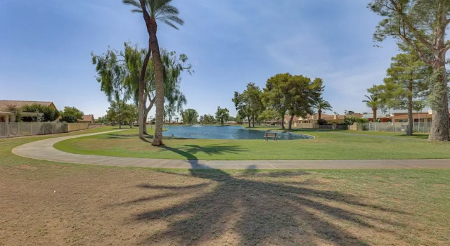 Private Putting Green & Patio: Sun Lakes Home!
