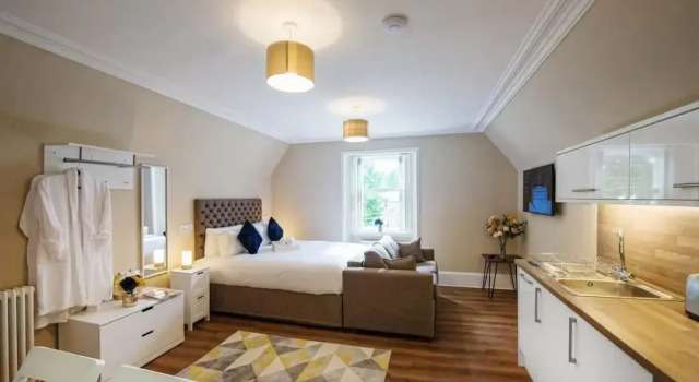 Апартаменты Rosedene Highland House - King Studio Apartment 5