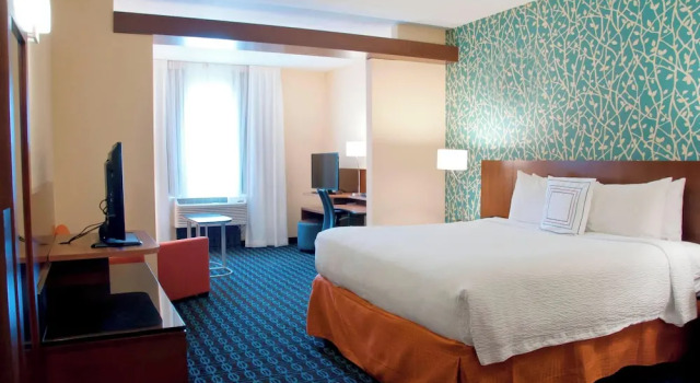 Двухместный люкс Fairfield Inn & Suites by Marriott Des Moines Urbandale