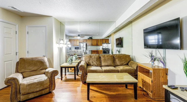 Walk to Ocean City Beach! Cozy Couples Retreat, Забронировать Апартаменты/квартира Оушен-Сити Мэриленд, рядом с Roland E. Powell Convention Center &amp; Visitors Info Center
