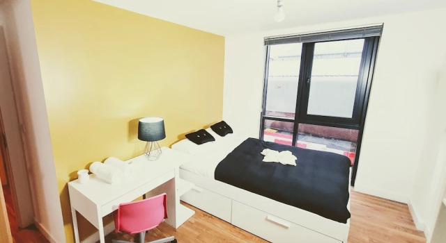 Solo Living - Townhouse Caryl Street, Buchen Sie Hotel Hotels in Liverpool mit Frühstück, in der Nähe von FACT, Frühstück