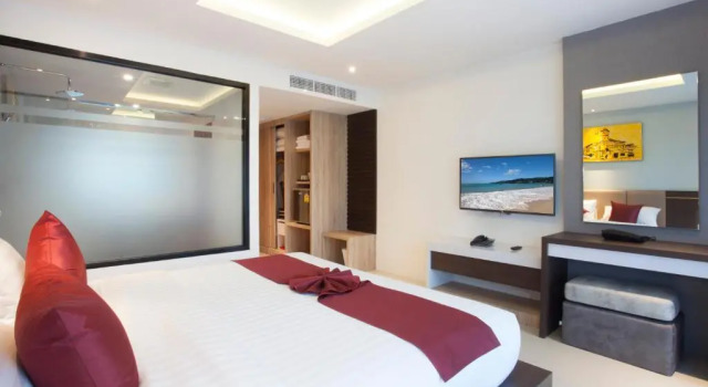 Двухместный номер Deluxe с балконом Paripas Patong Resort