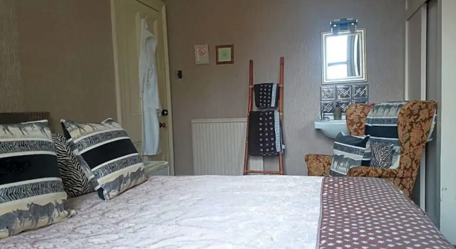 Номер Economy Albert Hotel