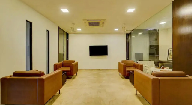 RG SUITES - Royapettah, Near Apollo Hospital & Marina Beach, Забронировать Отель Недорогие отели Ченнаи, рядом с AVM Rajeswari Kalyana Mandapam, недорого