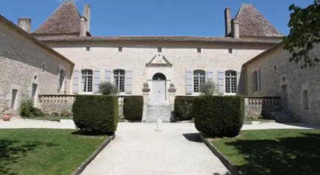 Chateau Secretary, Book Hotel Monflanquin Lot-et-Garonne