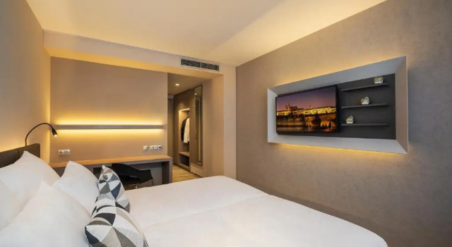 Superior Double room Hotel CUBE Prague