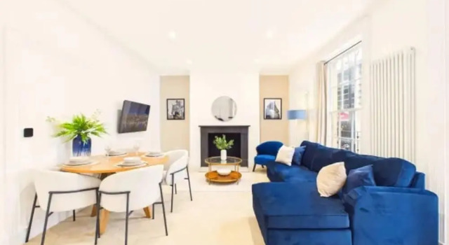 Stylish 1BR Cheltenham Stay Sleeps 4