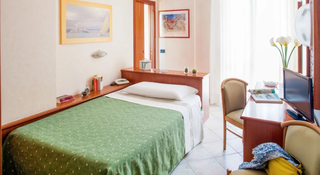 Одноместный номер Standard с балконом Hotel Gabriella