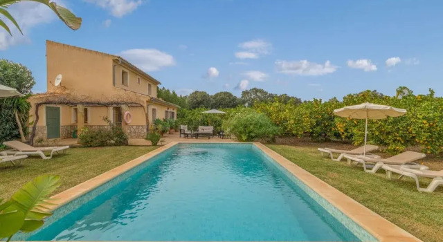 Son Fornes in Inca With Private Pool, Rezervasyon Tatil Evi Búger 