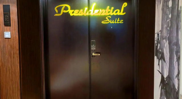 Люкс Presidential Diamond Stars Ben Tre Hotel