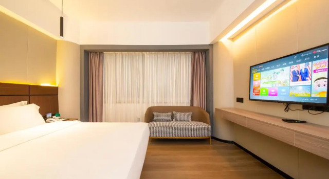 Двухместный семейный номер Standard Jinguan Holiday Hotel