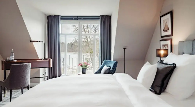 Номер Deluxe THERESET Schloss Groß Plasten