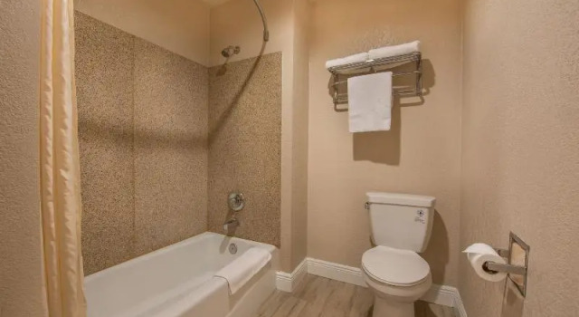 Шестиместный номер Standard Edge Water Inn
