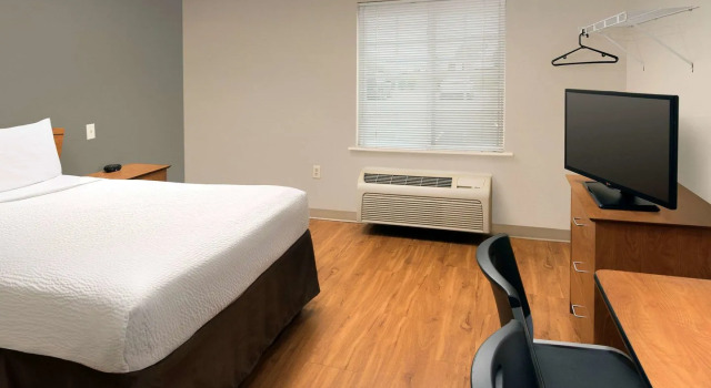 WoodSpring Suites Louisville Clarksville