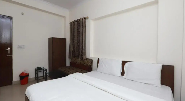 Jageer Palace by OYO Rooms, Забронировать Отель Нью-Дели Национальный столичный округ Дели