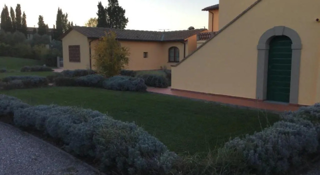 Il Borgherino, Book Hotel Cerreto Guidi 