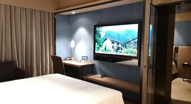 Люкс Orange Hotel Select Qingdao Wusi Square