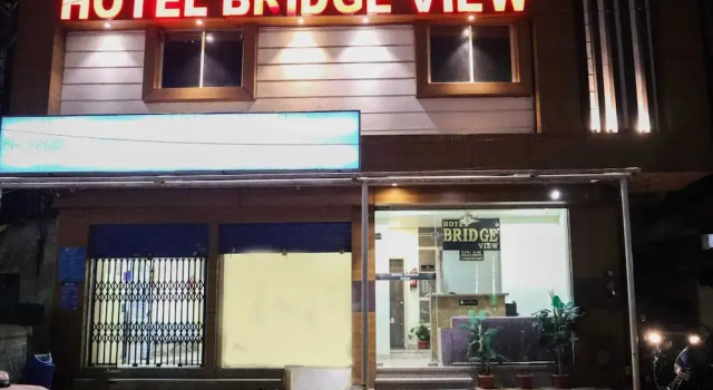 Hotel Bridge View