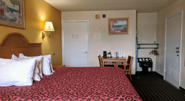Days Inn San Antonio Interstate Highway 35 North, Varaa Hotelli Hotellit Bexar County aamiaisella, Aamiainen