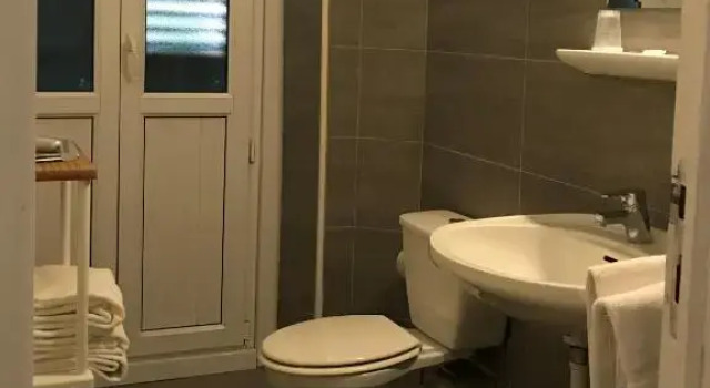 Трёхместный номер Standard Azur Hotel