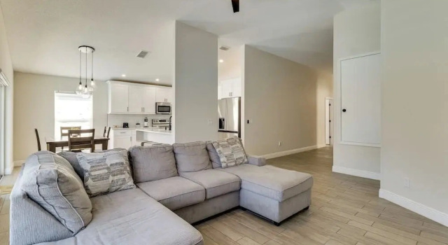10 Mi Disney Gem: Game Room, Pool, Golf & Parks, Book Feriehus Villaer i Florida, Villa