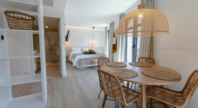 Полулюкс с балконом Les Suites de Collioure - Les Suites Collection