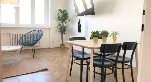 Апартаменты Lovely Apartment directly at Naschmarkt