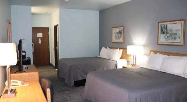 Четырёхместный номер Standard Bay Inn