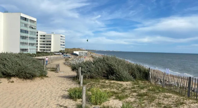 Апартаменты Maison a 100 M de la Plage a St Hilaire de Riez