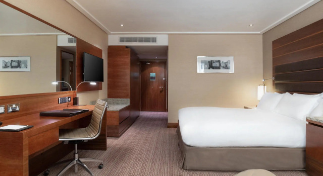 Двухместный номер Classic Sofitel London Heathrow