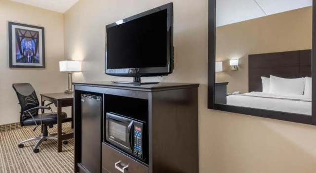 Номер Superior Clarion Pointe Louisville East