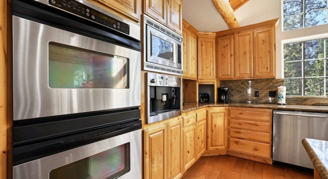 Fully Remodeled Tahoe Retreat with Game Room and Hot Tub