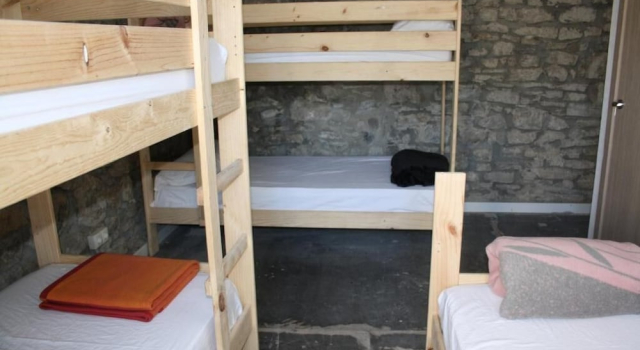 Albergue Casa De Broto, Book Hotel Hotels in Aragon with Parking, Parking