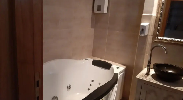 Вилла Deluxe с балконом и с видом на сад The Belgrade Hills Rooms and Suites