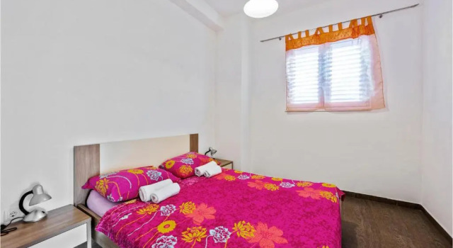 Beautiful Home In Razanj With Wifi, Buchen Sie Hotel Hotels in Gespanschaft Split-Dalmatien mit Pool, Schwimmbad