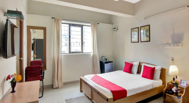 OYO 20008 SilverKey Madhapur, Rezerwuj Hotel Hyderabad 