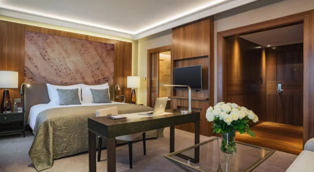 Двухместный номер Opera Deluxe Grand Hotel Kempinski Riga
