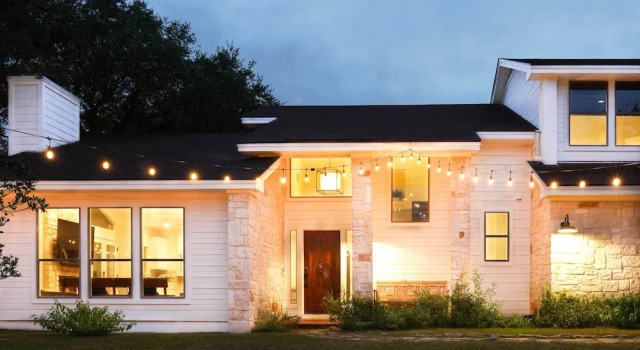 Shaded Getaway with BBQ and Fire Pit in Austin, Buchen Sie Ferienhaus Hotels in Greater Austin mit Pool, Schwimmbad