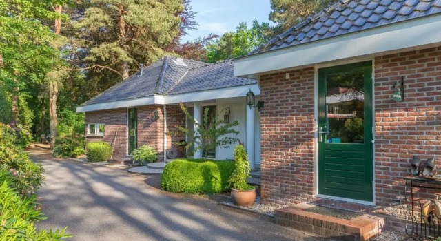 B&B Schipborg, Varaa Bed and Breakfast Hotellit Zeegse pysäköinnillä, Pysäköinti